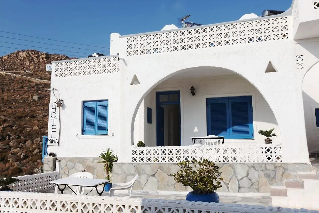 Mina Beach آغيوس ستيفانوس فندق